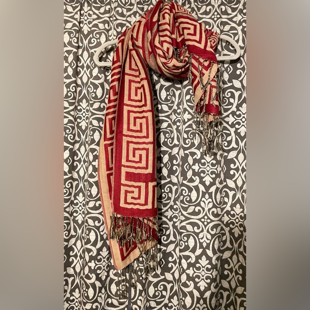 Women’s scarf